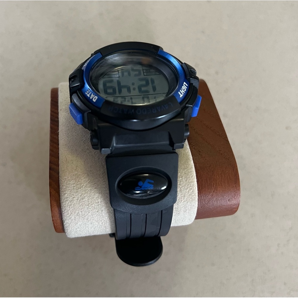 Digital Watch - Picture 4 of 6